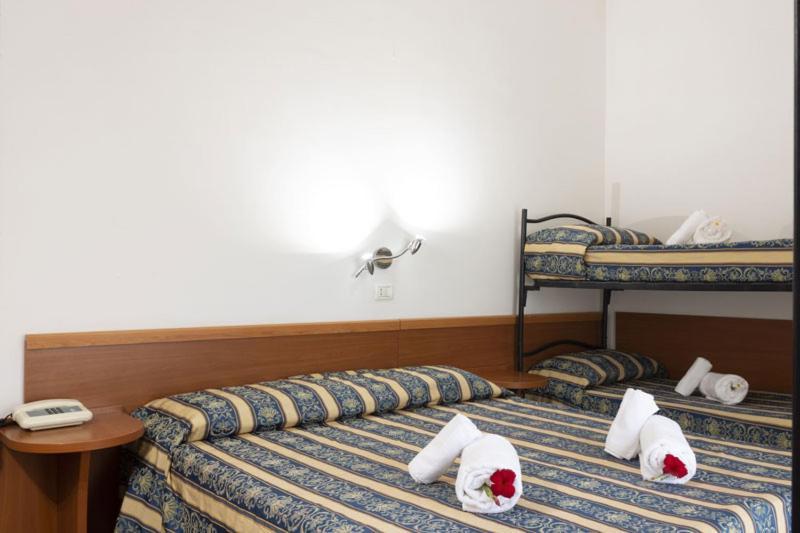 Bikini Tropicana Family Hotel 리도 디 사비오 외부 사진