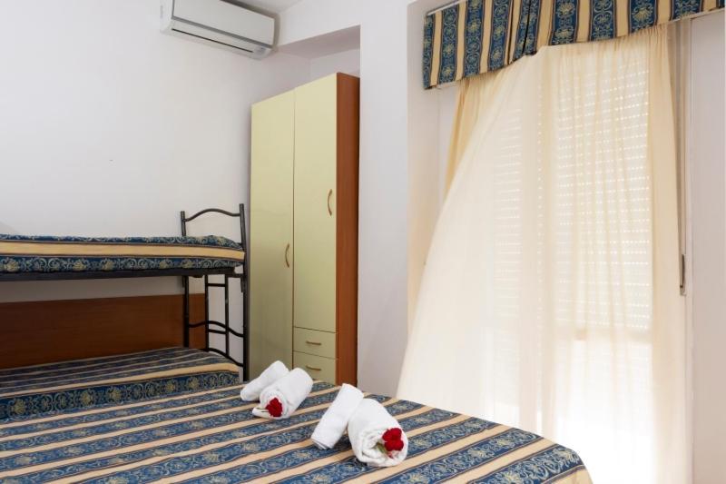 Bikini Tropicana Family Hotel 리도 디 사비오 외부 사진