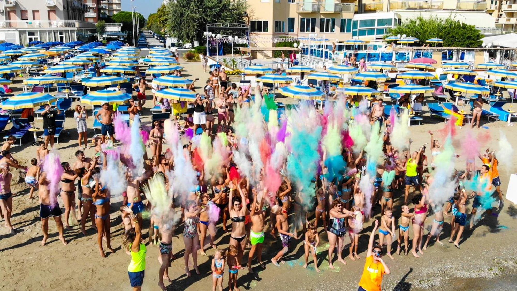 Bikini Tropicana Family Hotel 리도 디 사비오 외부 사진